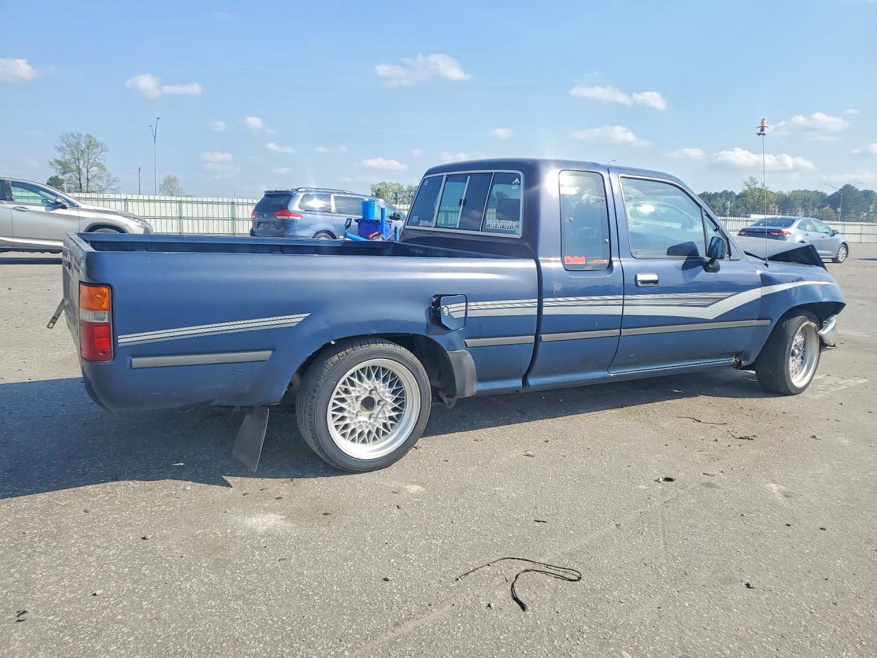 Toyota Pickup Deluxe