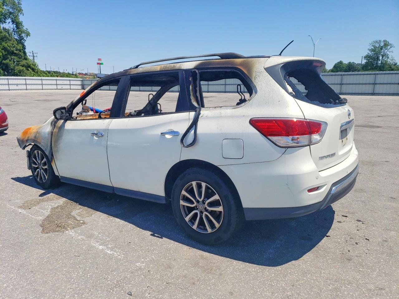 Nissan Pathfinder Sv