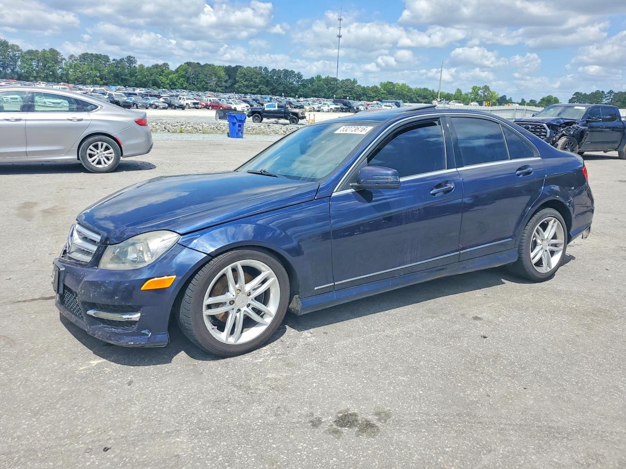 Salvage Mercedes-Benz C-Class Image