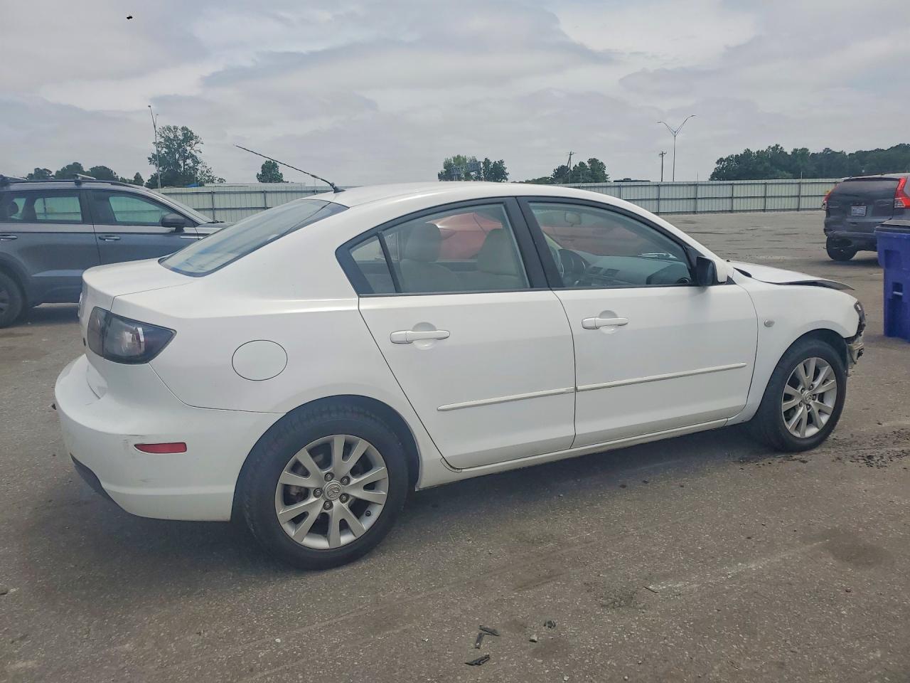 Mazda 3 I