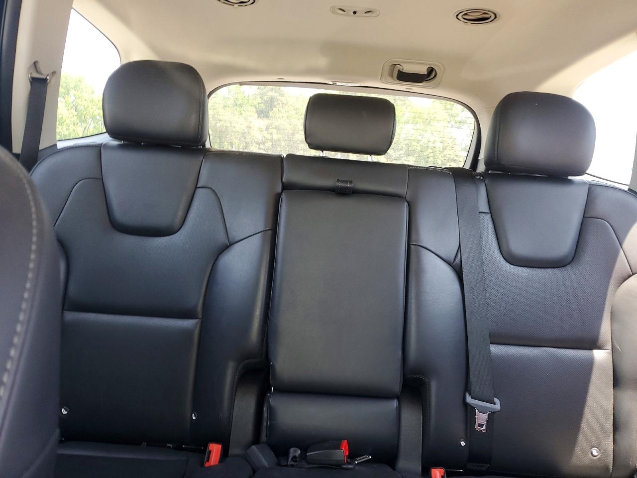 Kia Telluride Lx