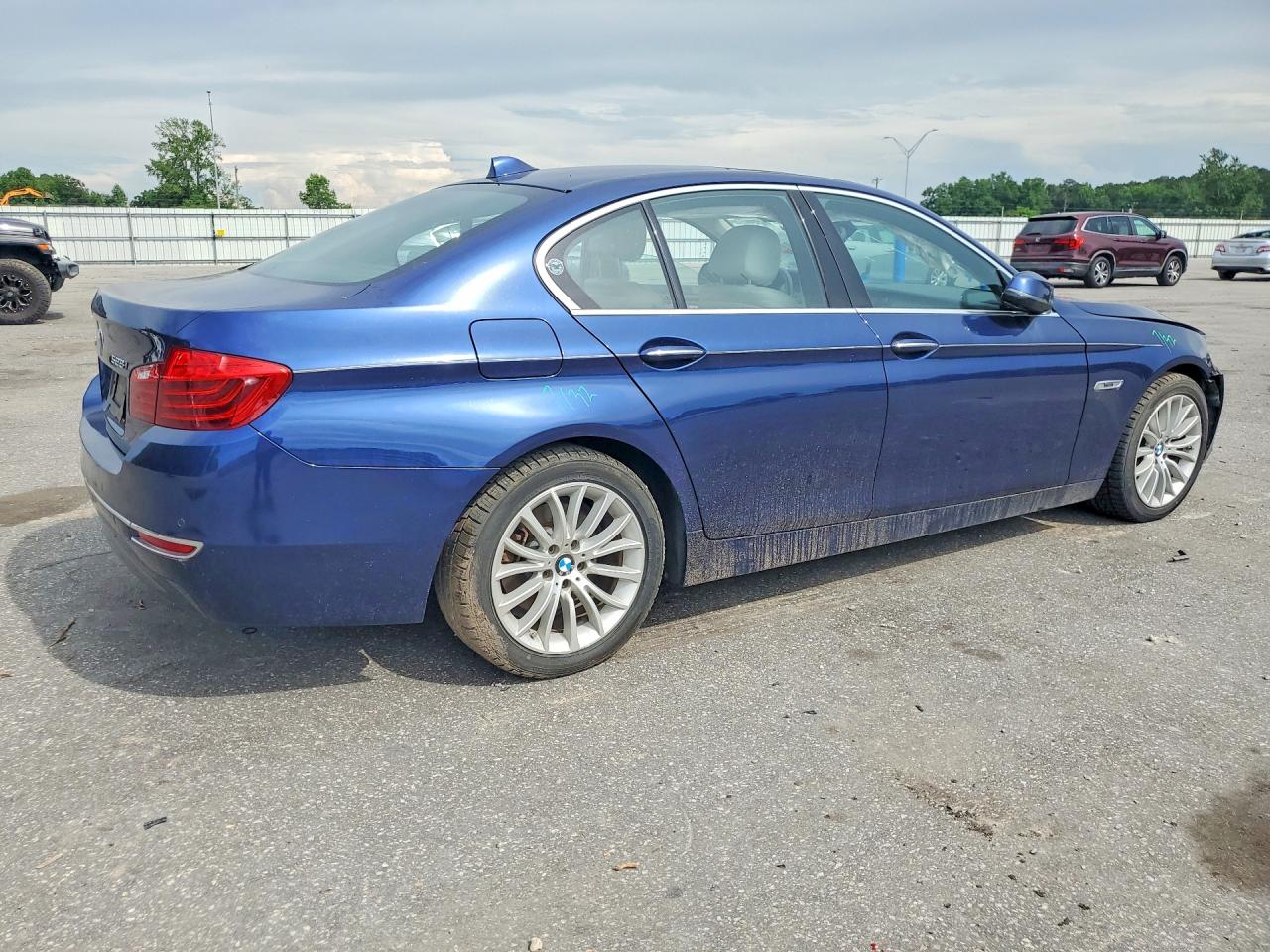 BMW 5 Series Xi