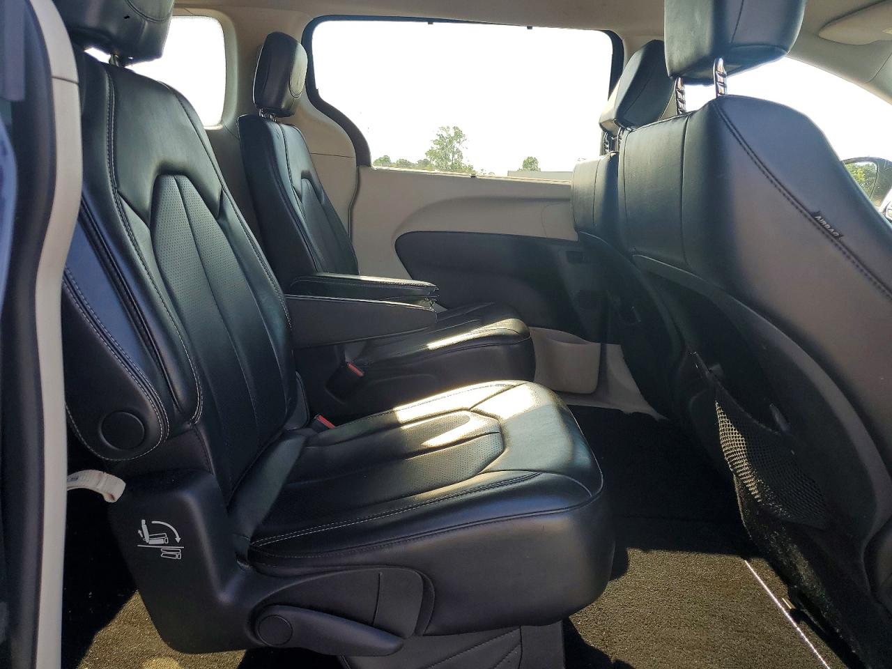 Chrysler Minivan Lxi