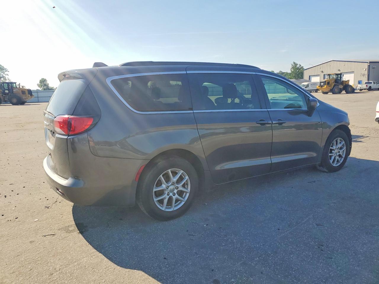 Chrysler Minivan Lxi