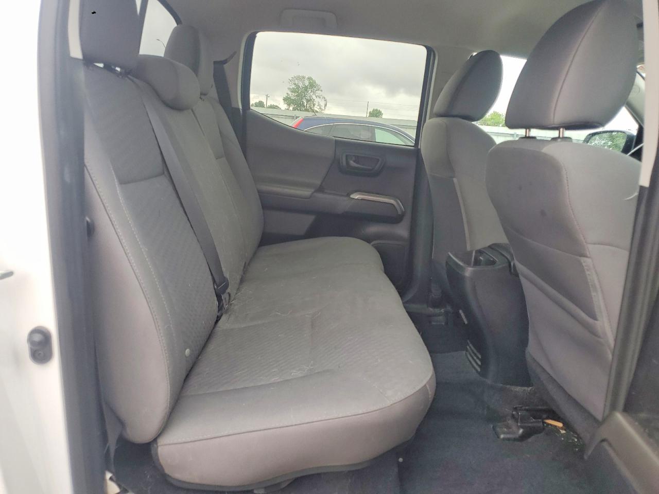 Toyota Tacoma Sr5 V6