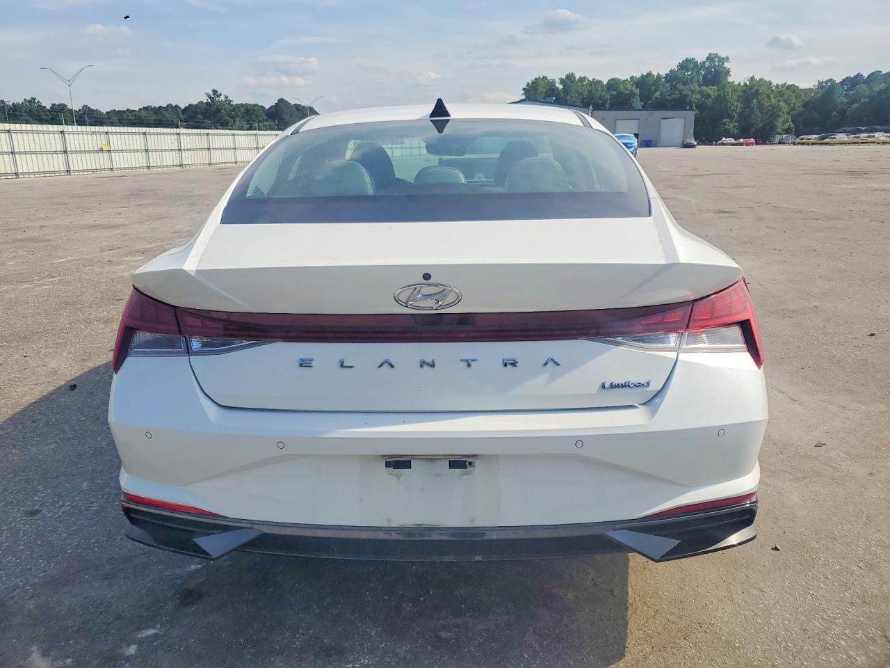 Hyundai ELANTRA Limited