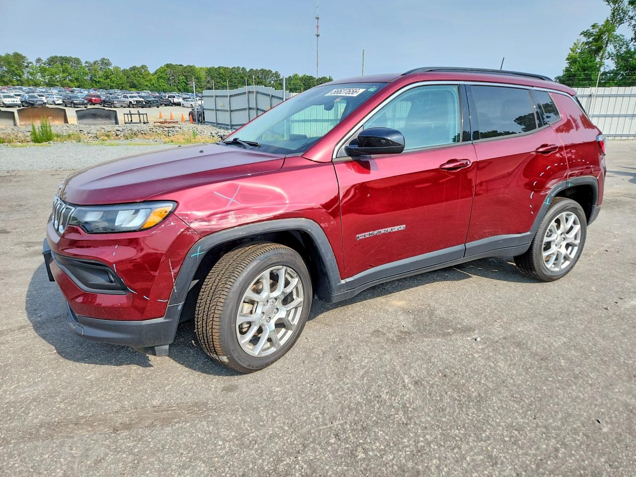 Salvage Jeep Compass Image