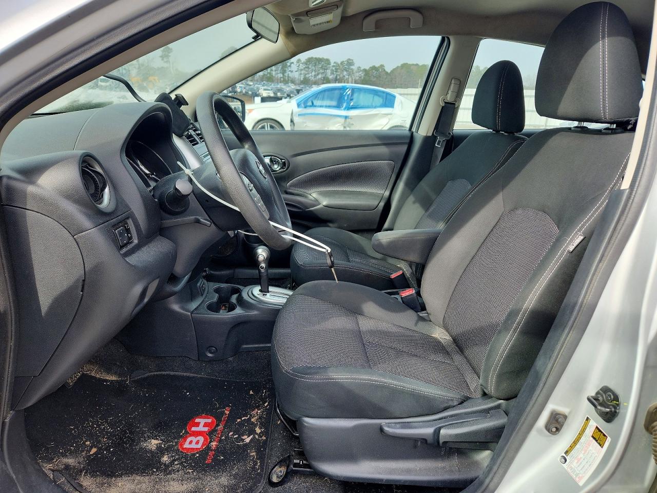 Nissan Versa S