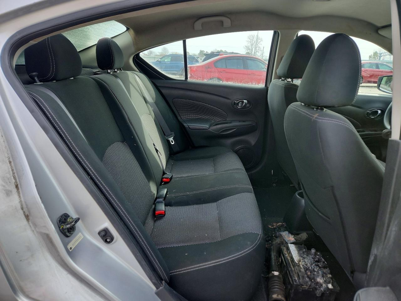 Nissan Versa S
