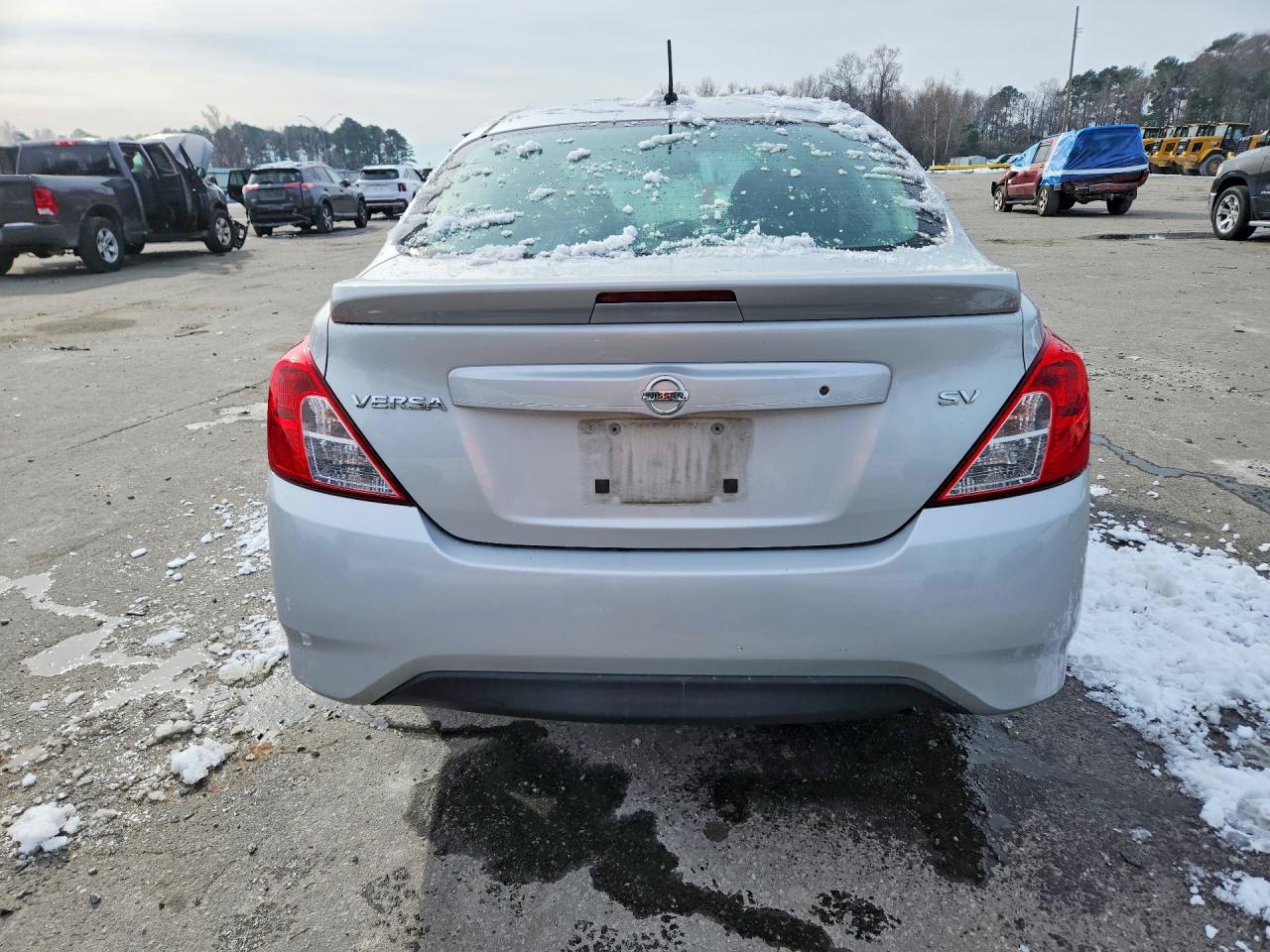 Nissan Versa S