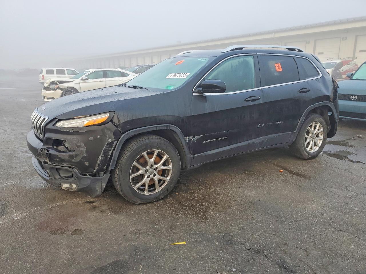 Salvage Jeep Cherokee Image
