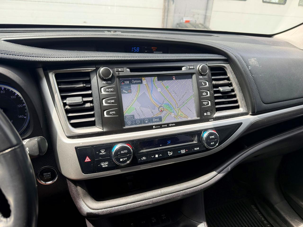 Toyota Highlander Se