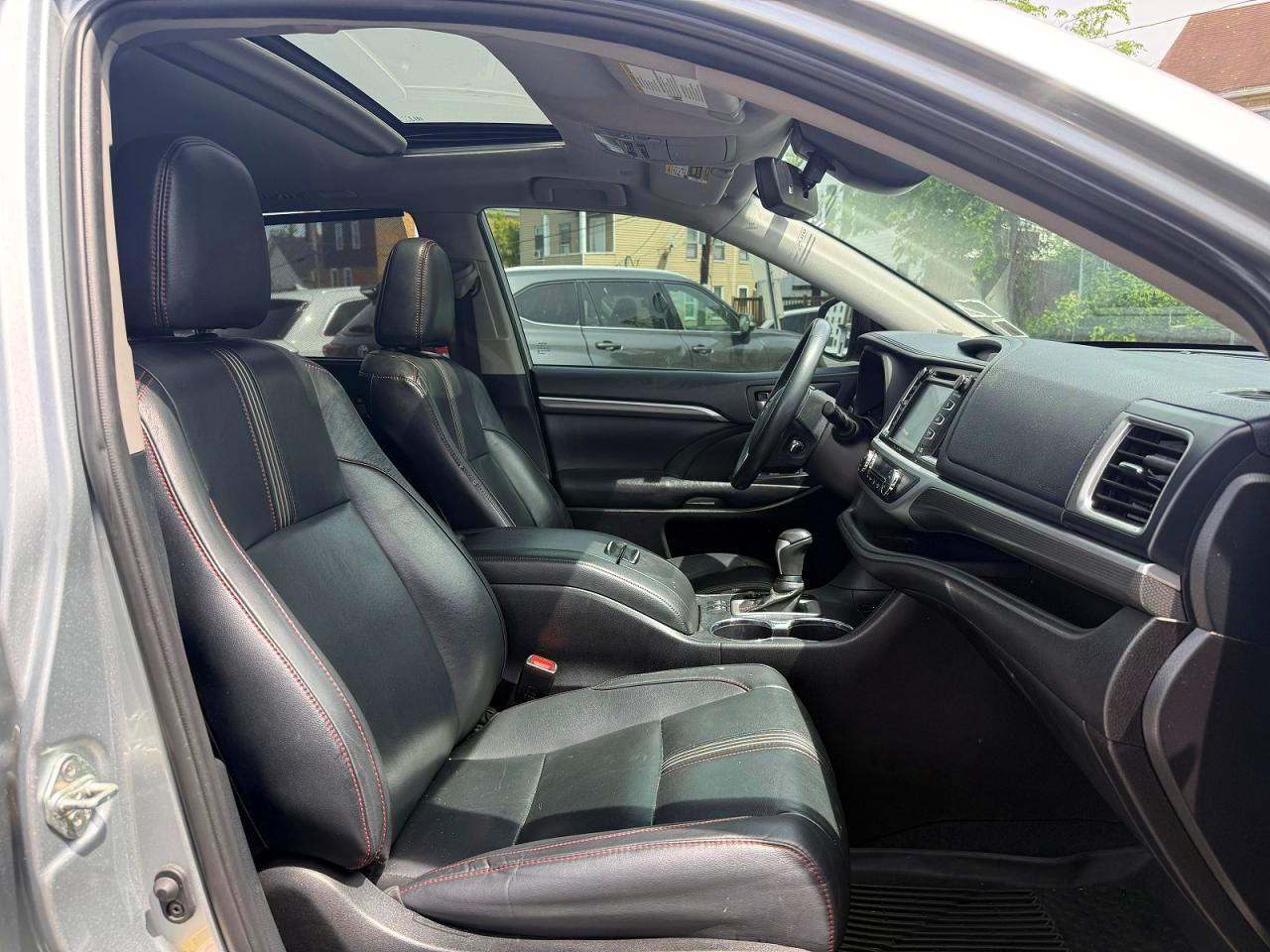 Toyota Highlander Se