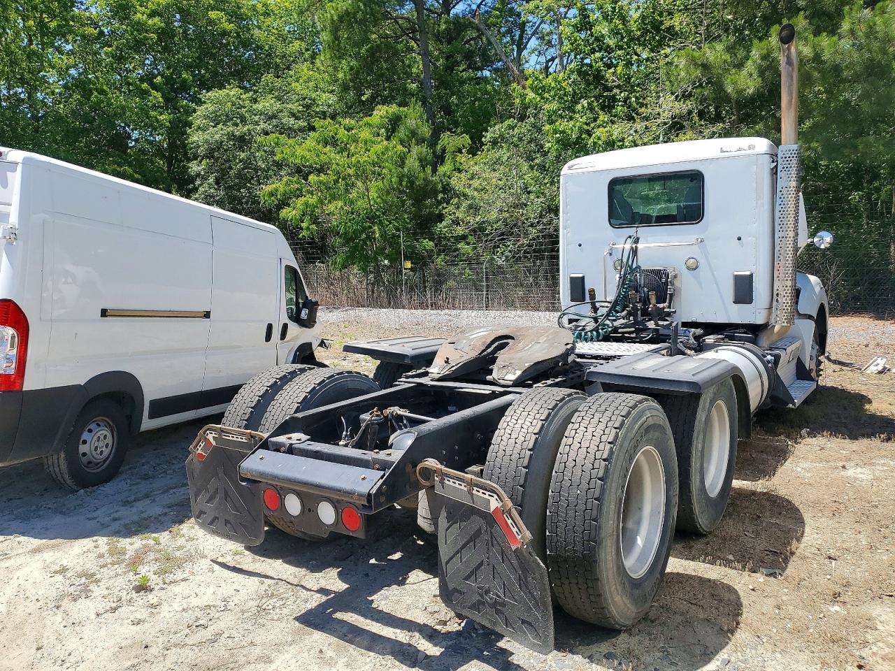Kenworth T880