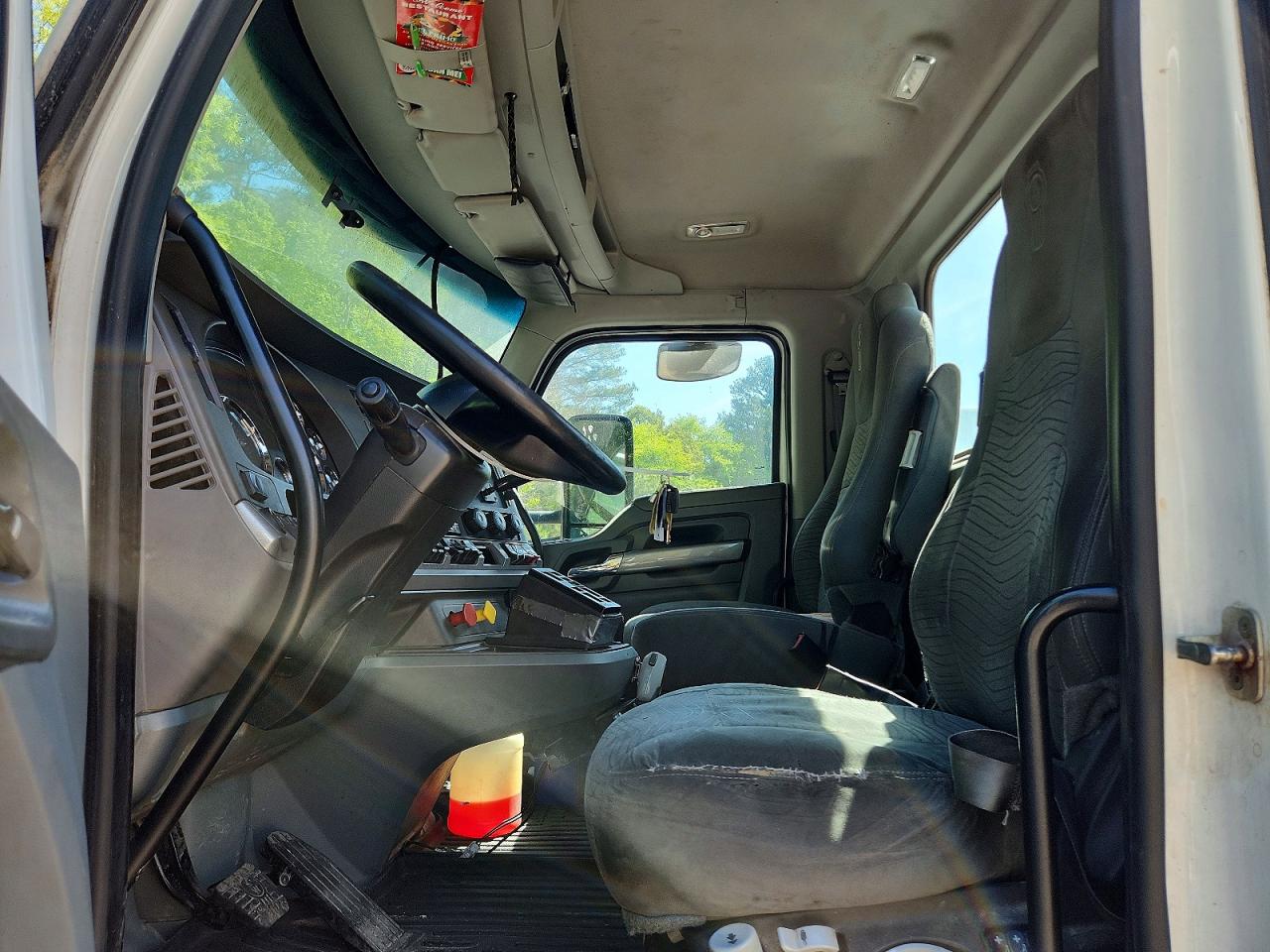 Kenworth T880