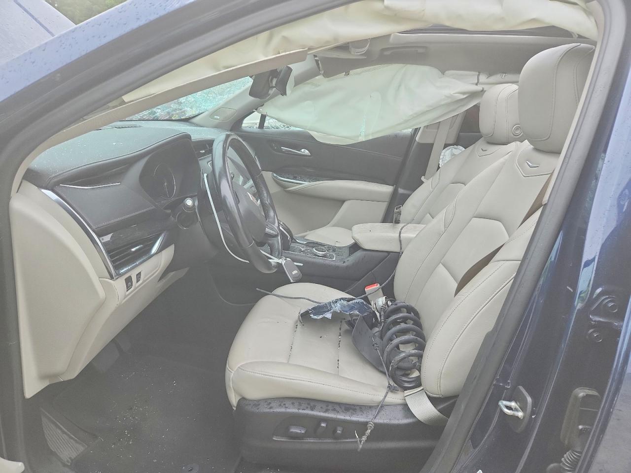 Cadillac XT4 Premium Luxury
