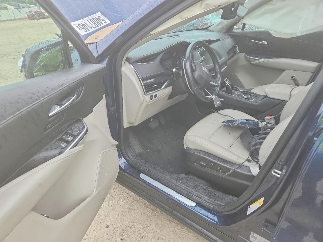 Cadillac XT4 Premium Luxury