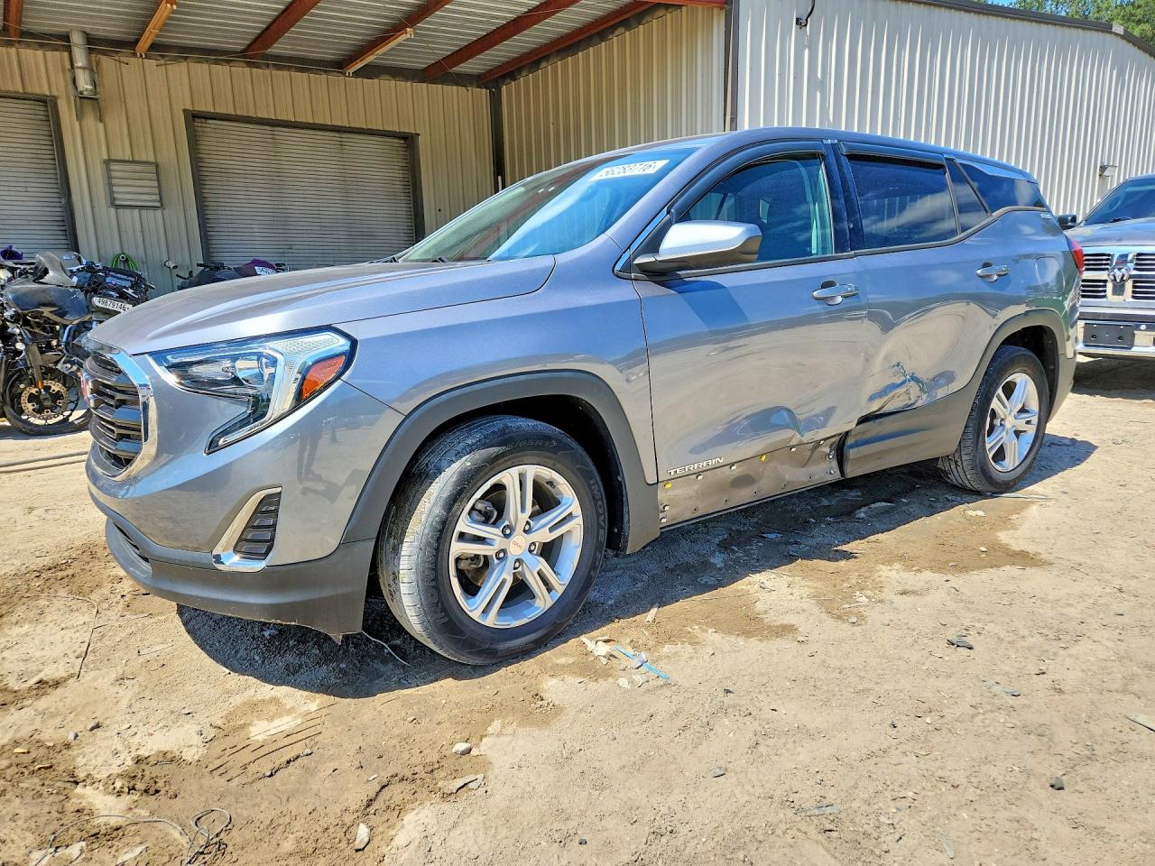 Salvage GMC Terrain Image