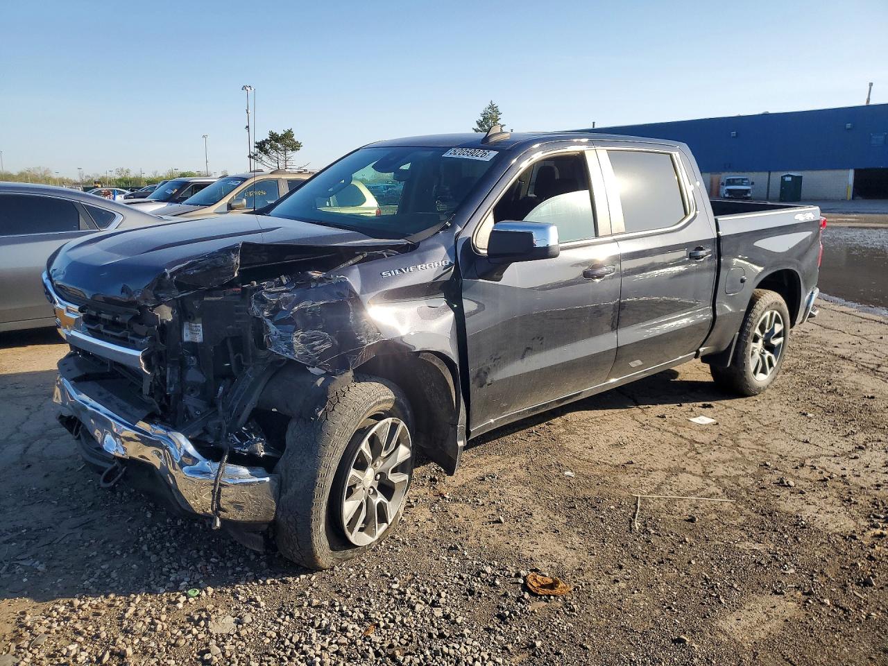 Salvage Chevrolet Silverado Image