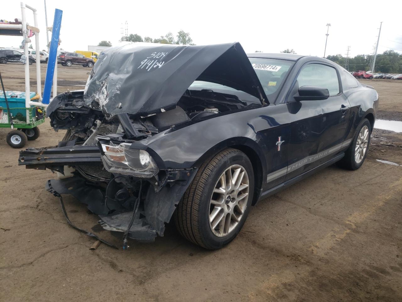 Salvage Ford Mustang Image