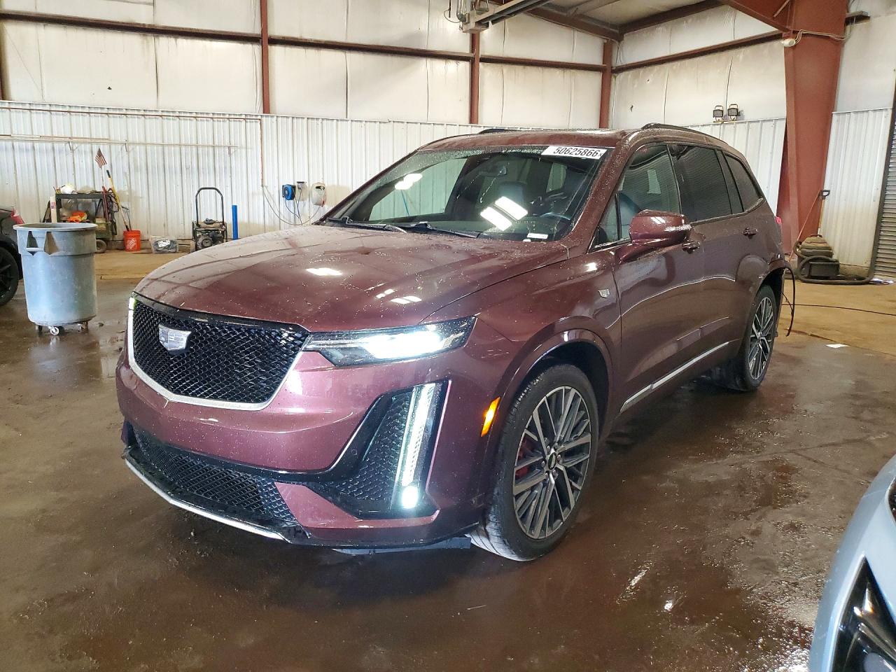 Salvage Cadillac XT6 Image