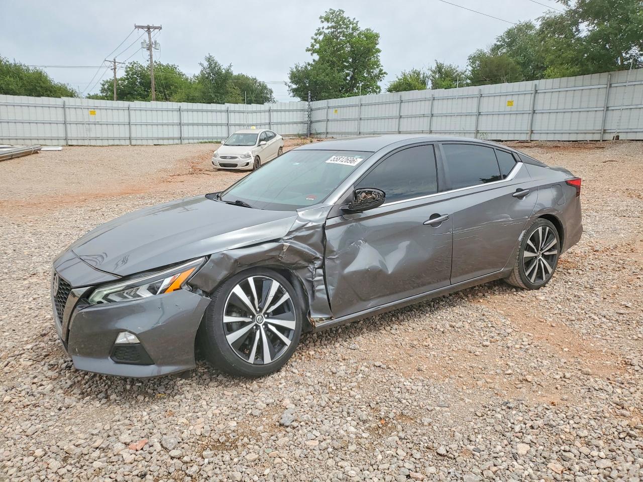 Salvage Nissan Altima Image