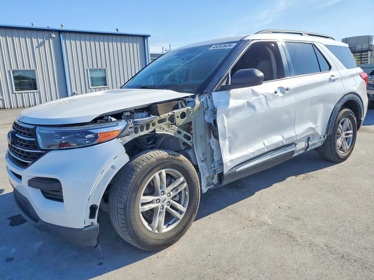 Salvage Ford Explorer Image