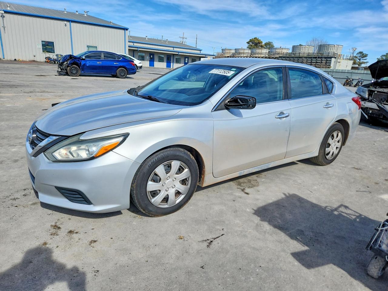 Salvage Nissan Altima Image