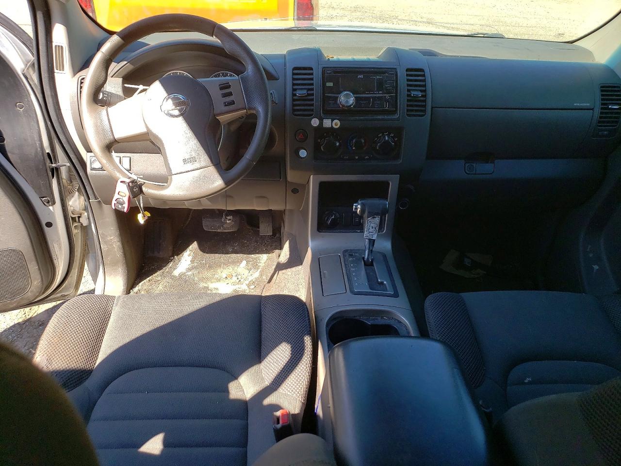 Nissan Pathfinder S