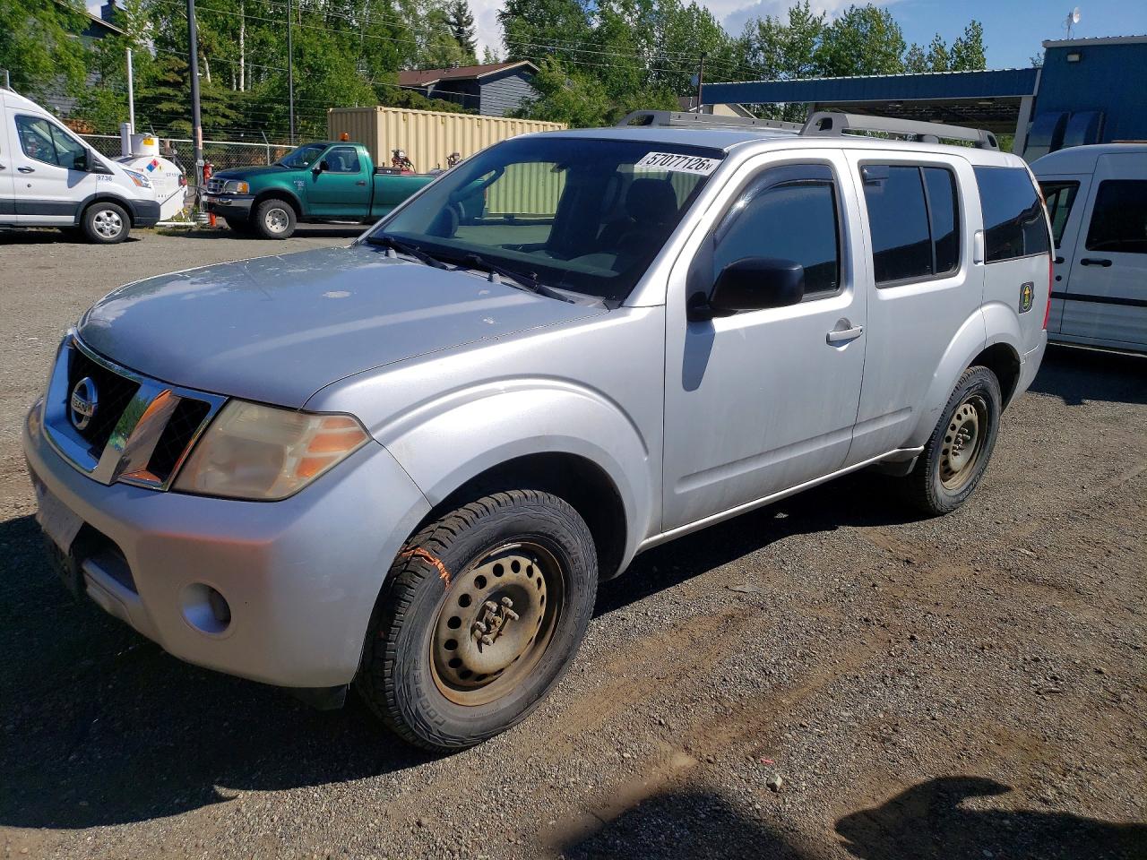 Salvage Nissan Pathfinder Image