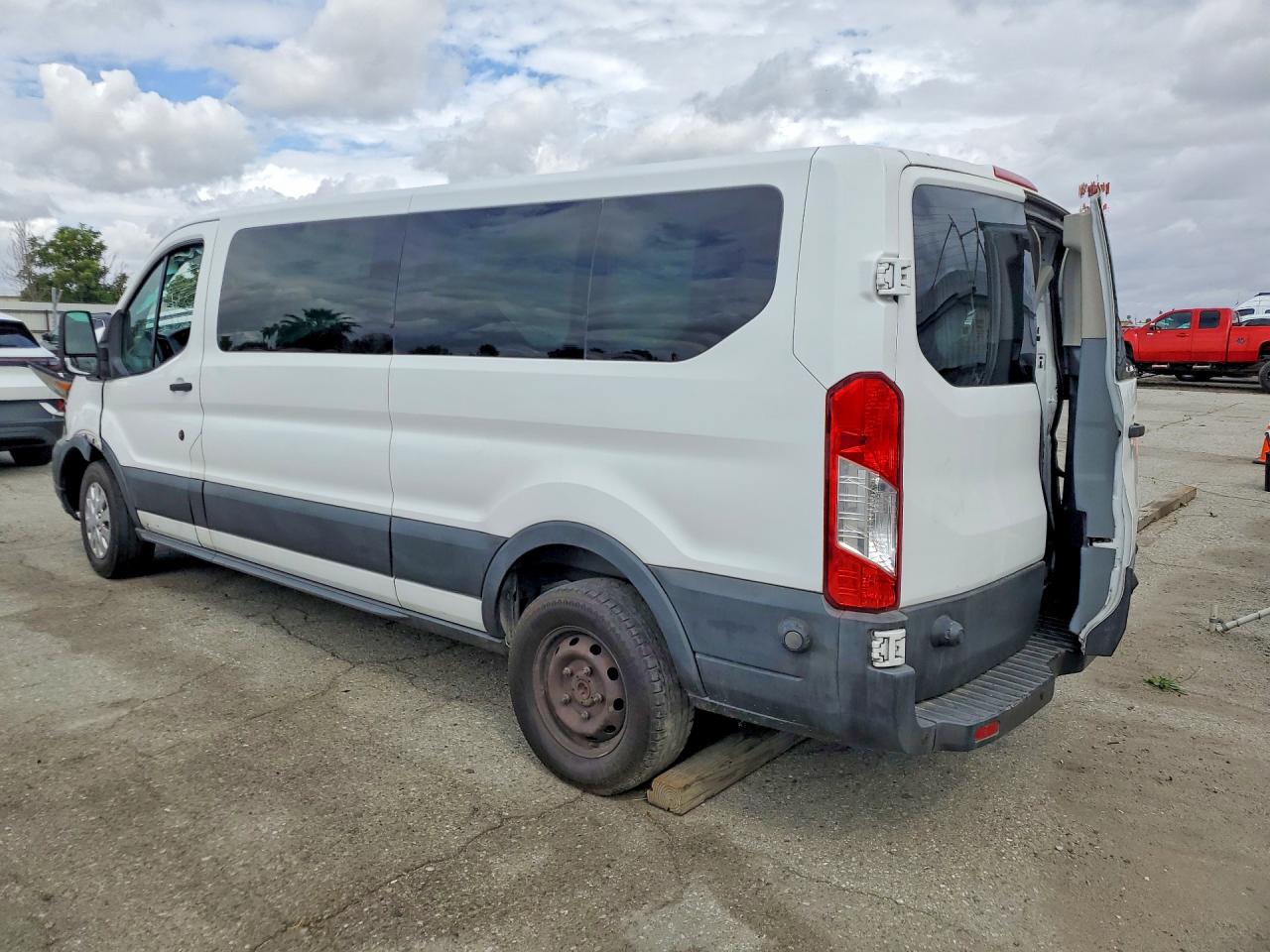Ford Transit T-350