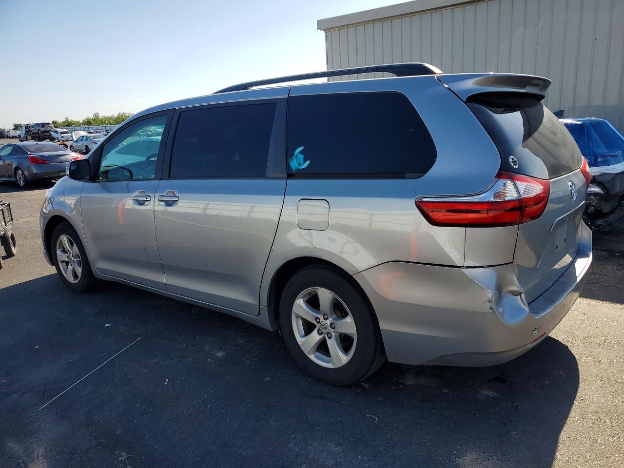 Toyota Sienna Le 8-passenger