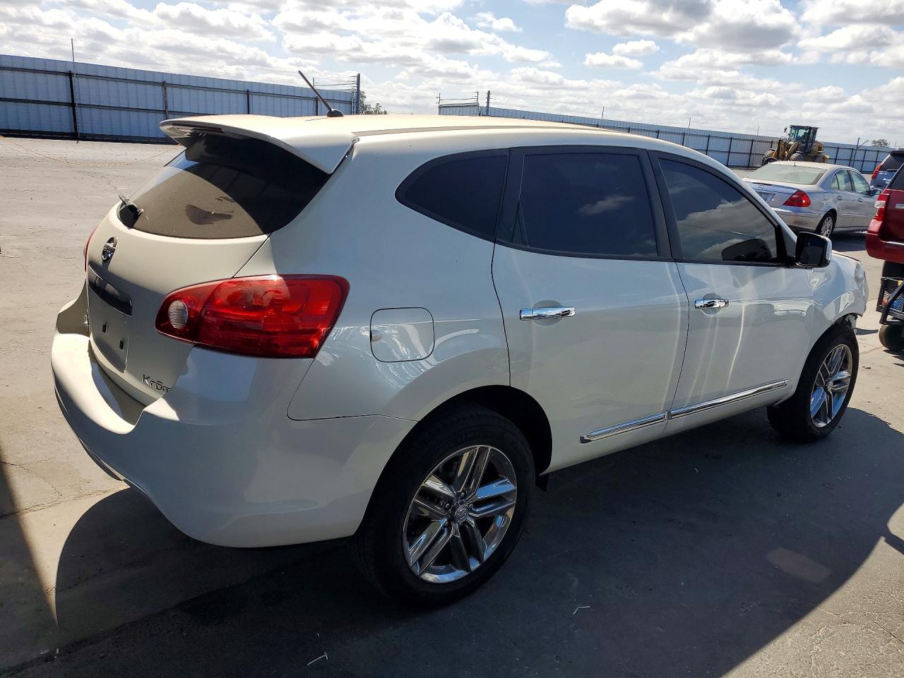 Nissan Rogue S