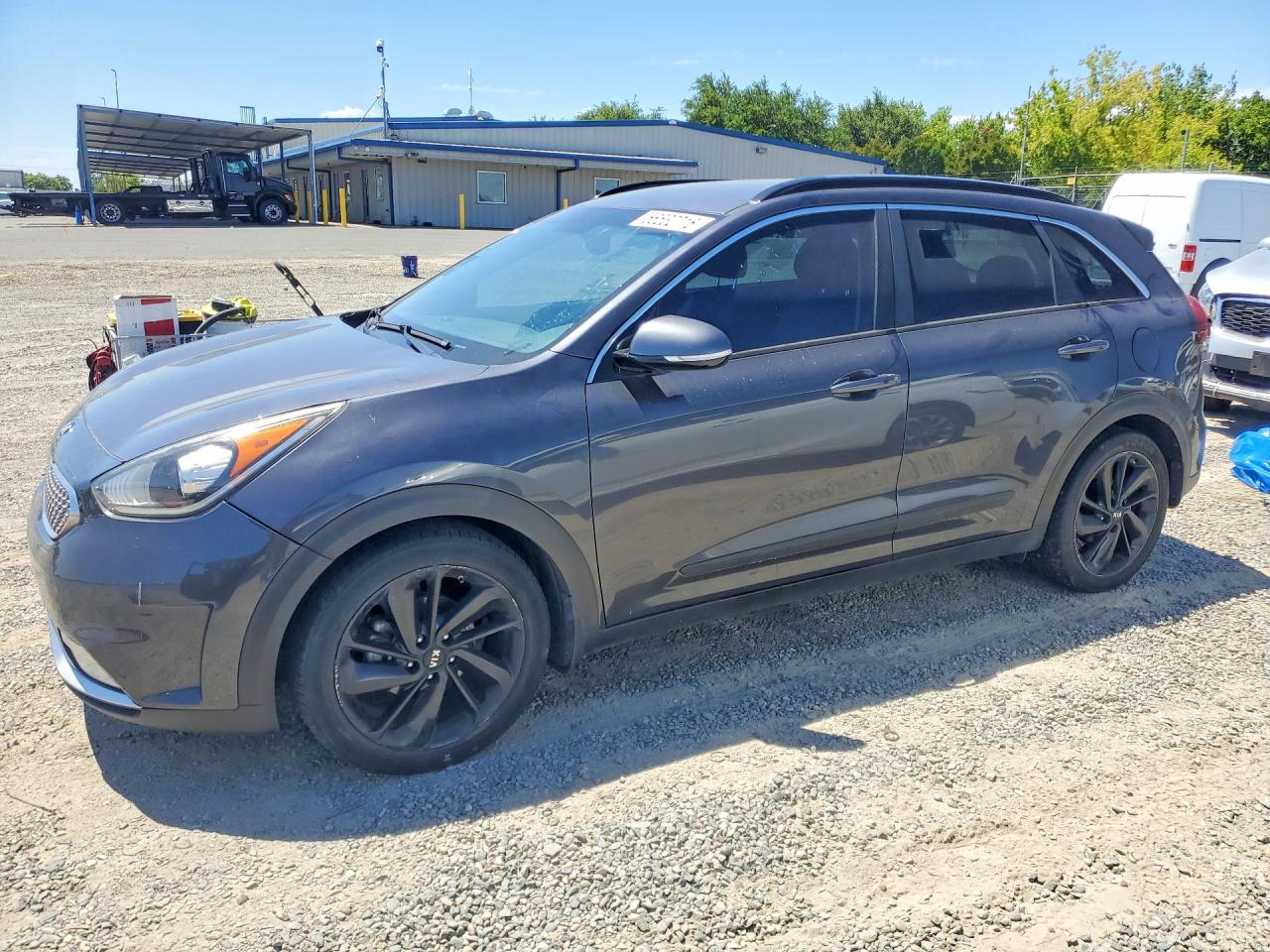 Salvage Kia Niro Image