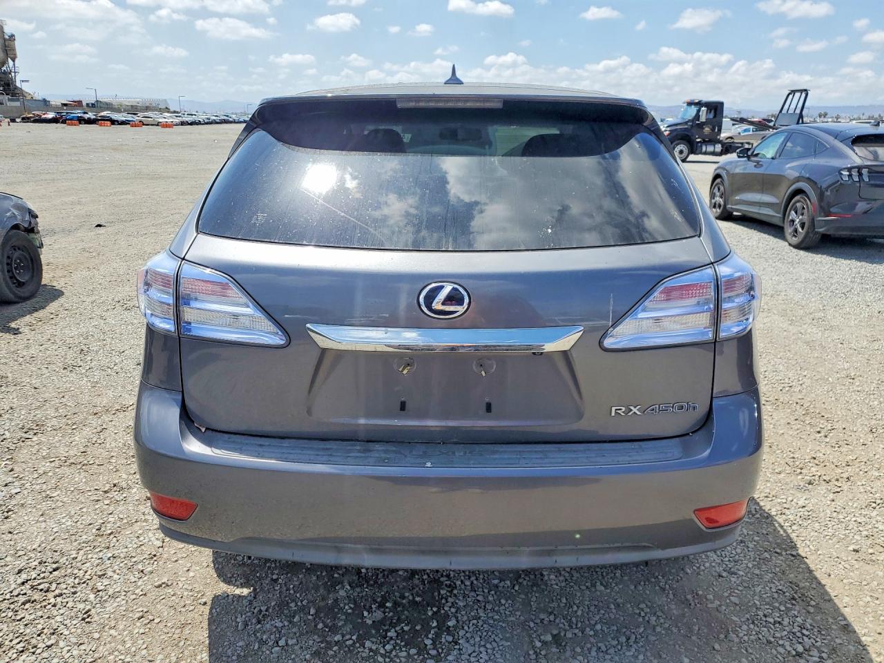 Lexus RX Base
