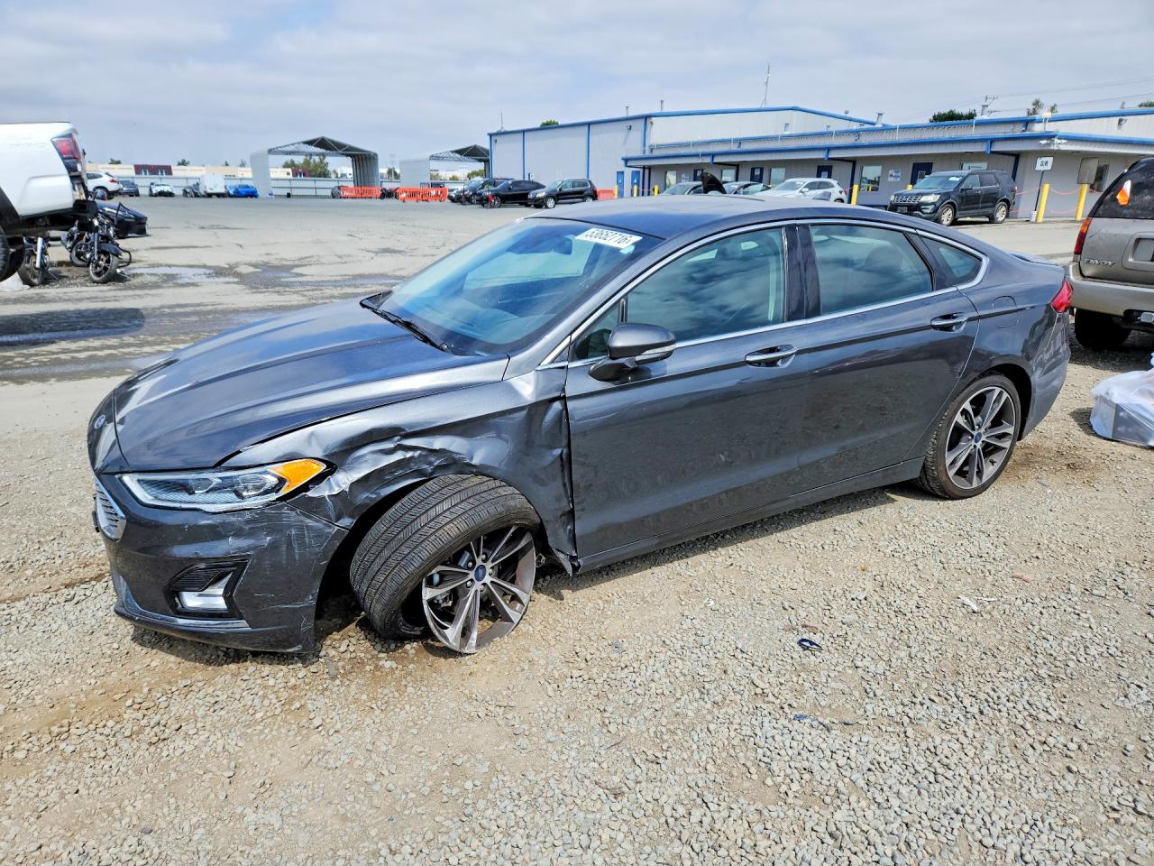 Salvage Ford Fusion Image