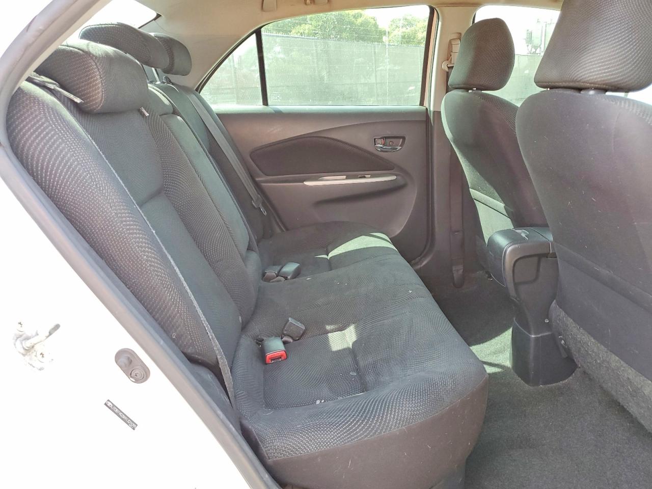 Toyota Yaris Base