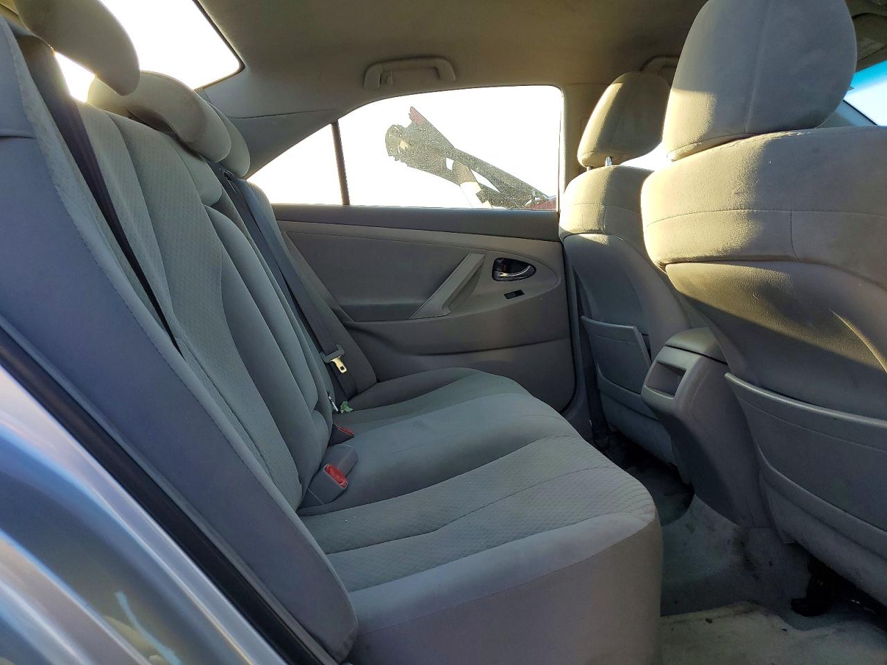 Toyota Camry Le V6