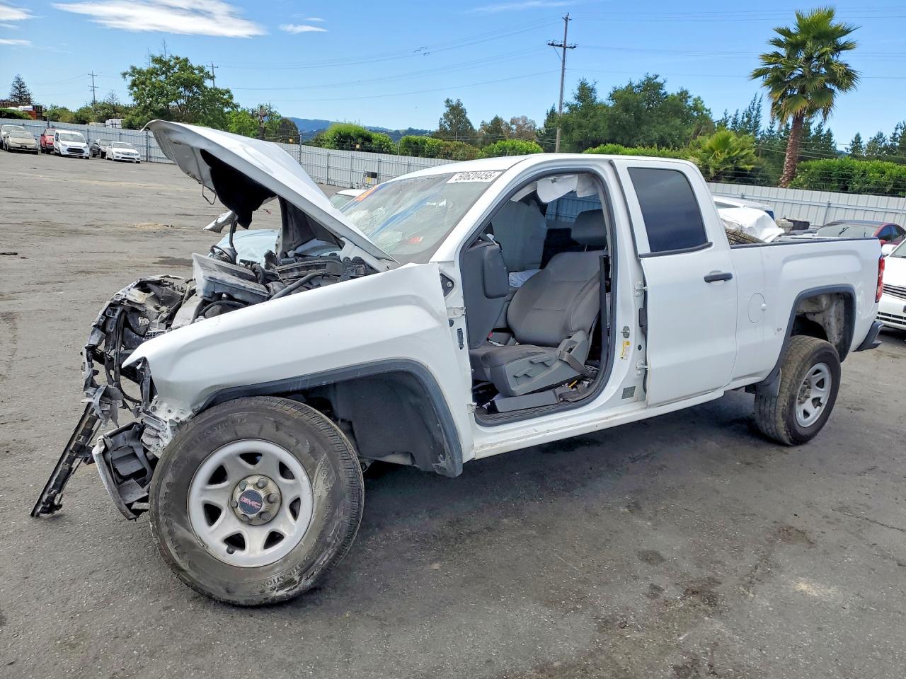 Salvage GMC Sierra Image