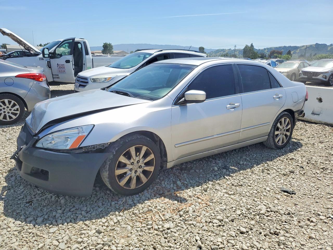 Salvage Honda Accord Image