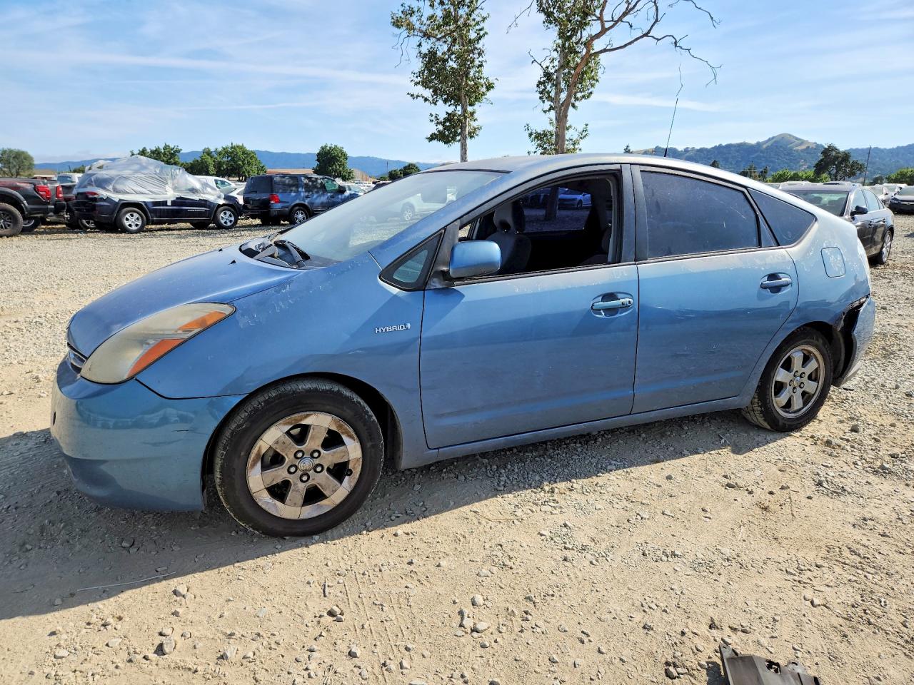 Salvage Toyota Prius Image