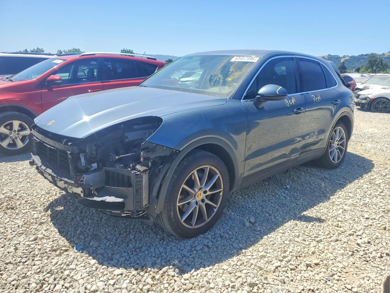 Salvage Porsche Cayenne Image