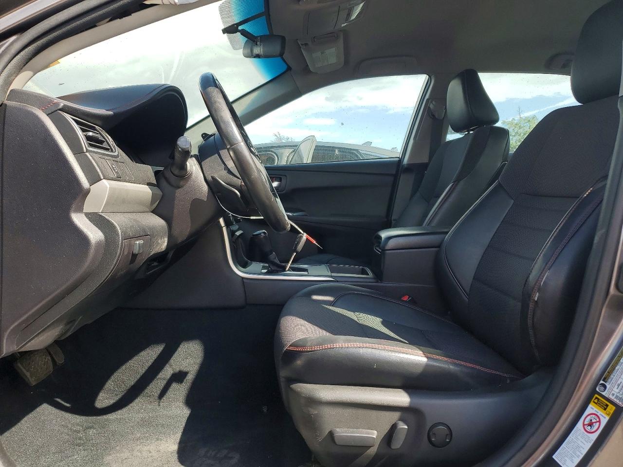 Toyota Camry Se