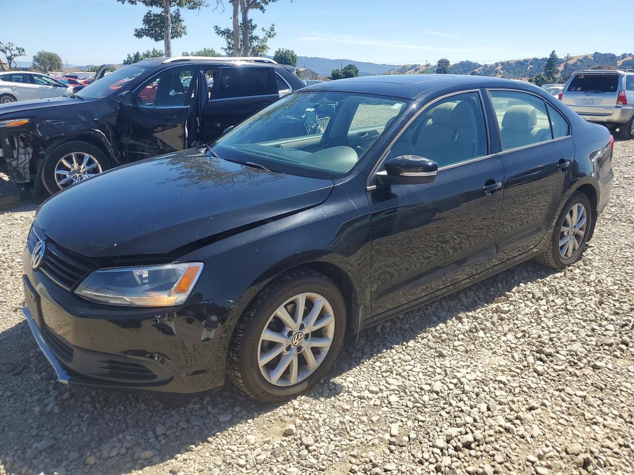 Salvage Volkswagen Jetta Image