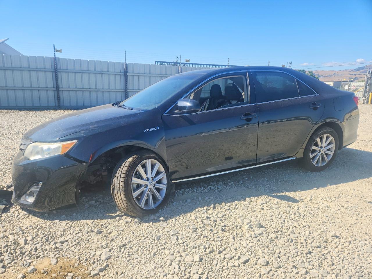 Salvage Toyota Camry Image
