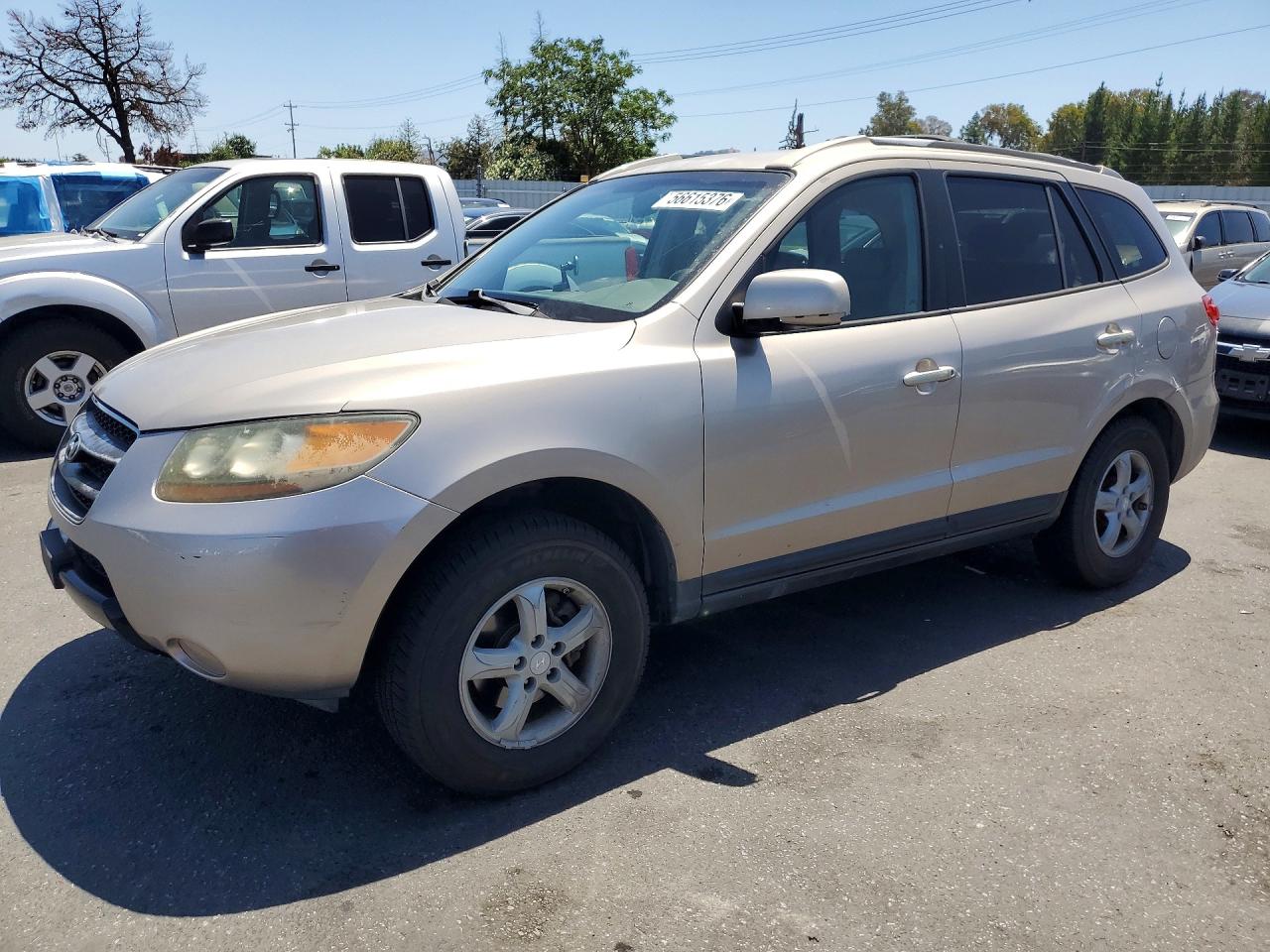 Salvage Hyundai SANTA FE Image