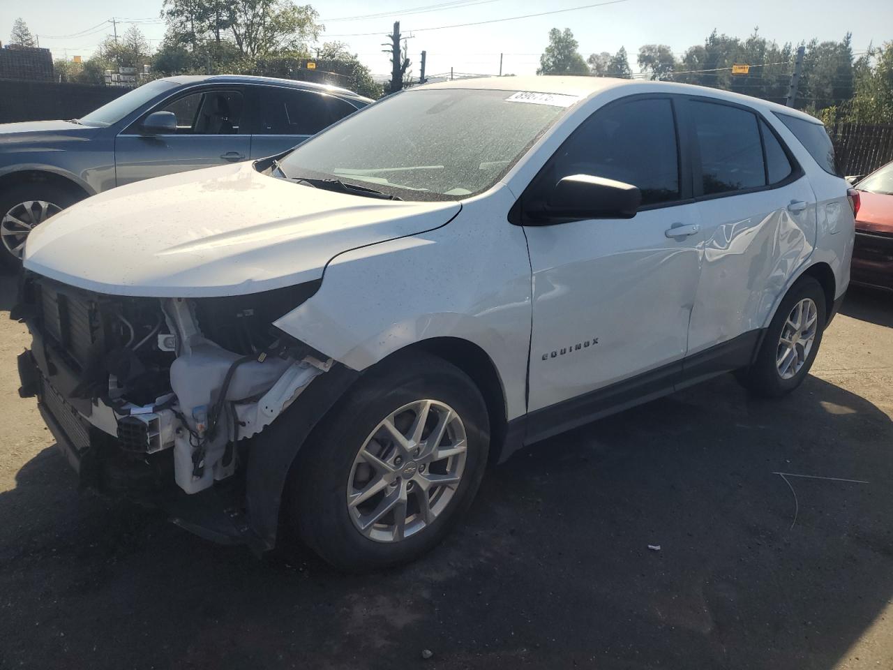 Salvage Chevrolet Equinox Image