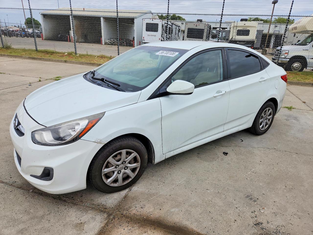 Salvage Hyundai ACCENT Image