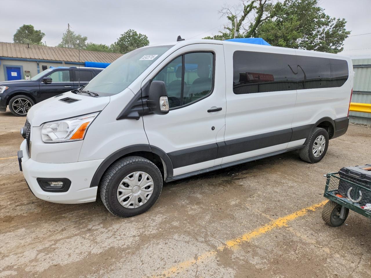 Salvage Ford Transit Image
