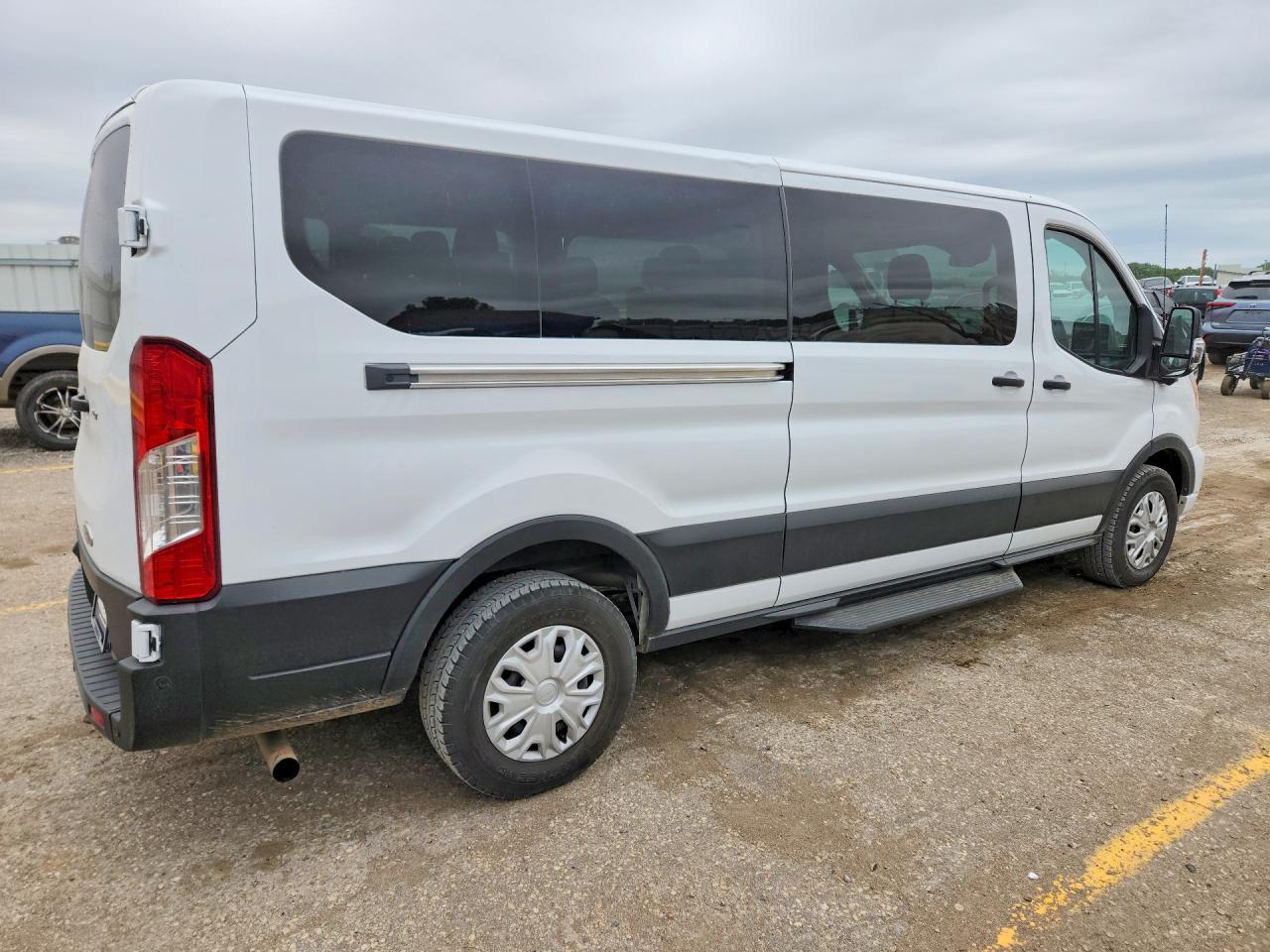Ford Transit T-350